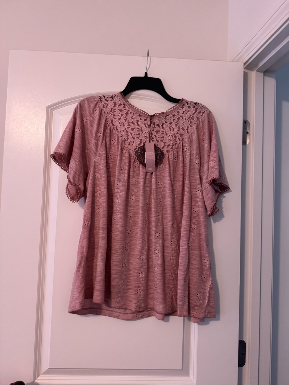 Knox Rose Lace Yoke Short Sleeve Top - Dusty Rose